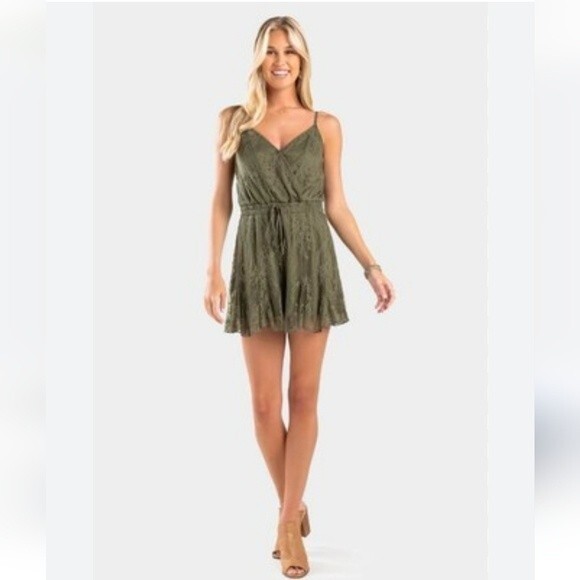 Francesca's Trixx Lace Olive Green Romper Size Small - Picture 1 of 7